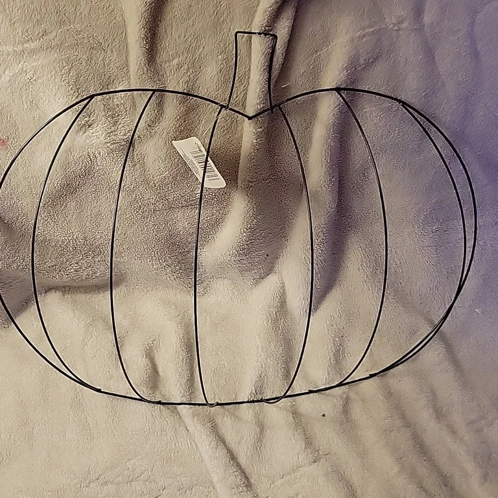 Bundle Of 15 Pumpkin Patch Wreath Forms. Holidays, Thanksgiving, Birthdays - Picture 2 of 6